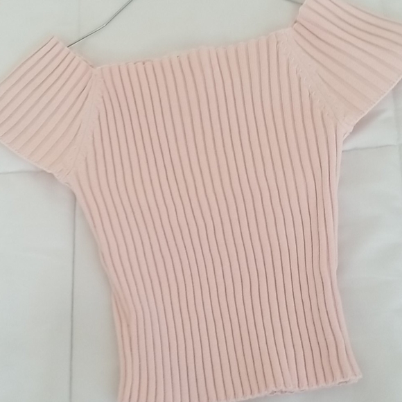 Off the shoulder crop top - Picture 3 of 3